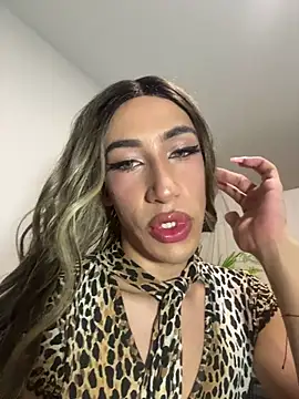 Snapshot of Nayla_Monroee chatting on 07/11/26, 10:43 Nayla Monroee online show from 07/11/26, 10:43