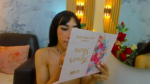 Nayla Monroee online show from 11/15/25, 08:13