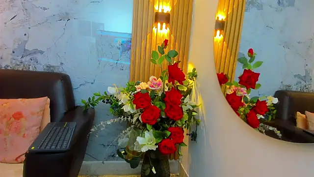 Nayla Monroee online show from 11/14/25, 08:23