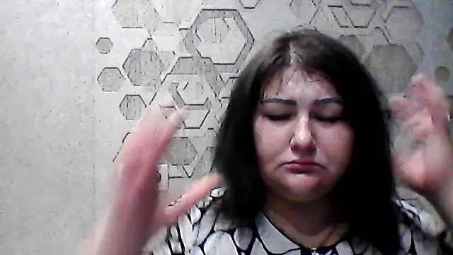 KaralinaLoverq online show from 10/28/25, 05:12