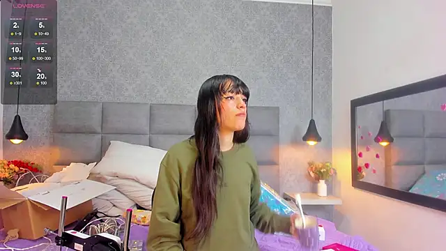 Luna Bella3 online show from 02/16/26, 11:42