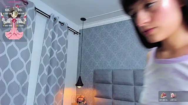 Luna Bella3 online show from 11/20/25, 11:11