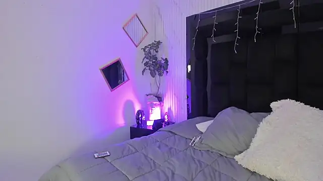 JanneBlossom  online show from 03/23/26, 09:58