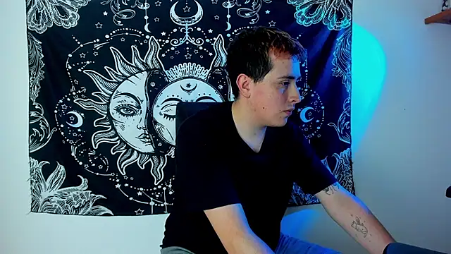 Snapshot of Sam_Rush chatting on 11/06/25, 02:26 Sam Rush online show from 11/06/25, 02:26