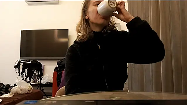 MargaretFairy online show from 12/15/25, 04:35