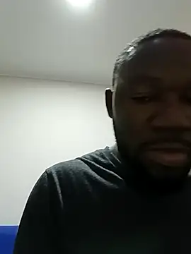 Snapshot of shoodly99 chatting on 11/15/25, 01:09 shoodly99 online show from 11/15/25, 01:09