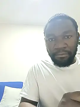 Snapshot of shoodly99 chatting on 10/28/25, 02:12 shoodly99 online show from 10/28/25, 02:12