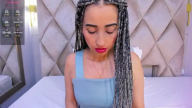 violett rabbit  online show from 11/21/25, 08:30