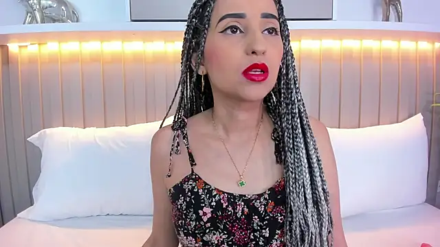 violett rabbit  online show from 11/12/25, 08:23