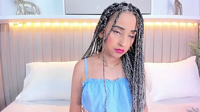 violett rabbit  online show from 11/07/25, 09:08