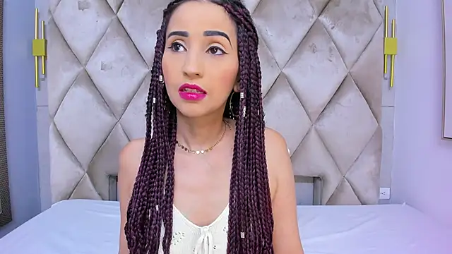 violett rabbit  online show from 04/08/26, 08:21