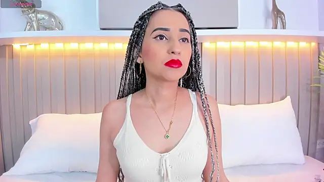 violett rabbit  online show from 11/11/25, 08:47