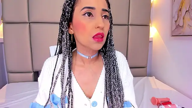 violett rabbit  online show from 11/29/25, 12:27