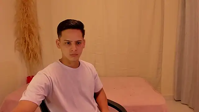 elmasmas01 online show from 12/20/25, 02:09