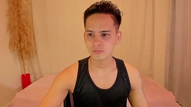 elmasmas01 online show from 12/19/25, 01:02