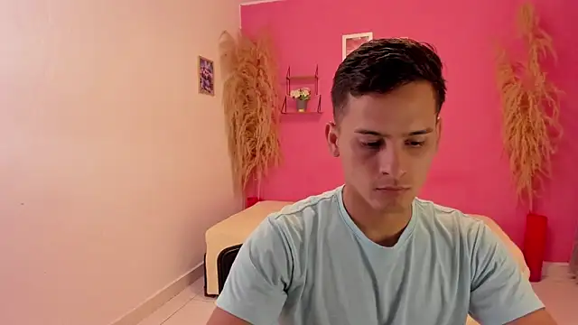 elmasmas01 online show from 11/13/25, 11:52