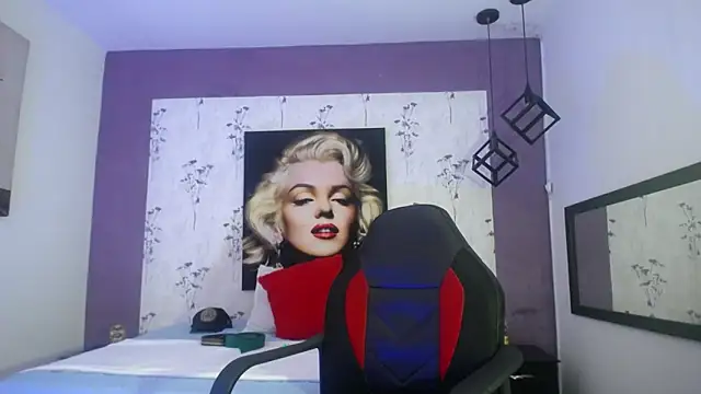 Ghost  Girl  online show from 12/02/25, 07:48