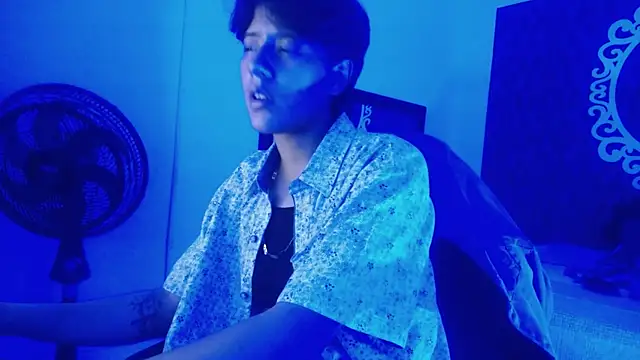 Ghost  Girl  online show from 11/01/25, 02:18