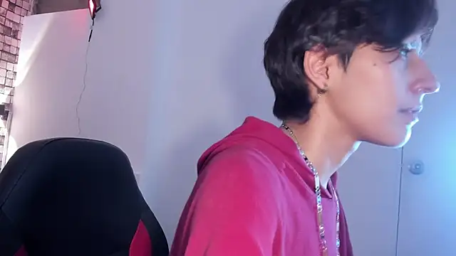 Ghost  Girl  online show from 12/02/25, 01:50