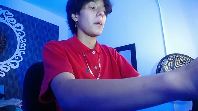 Ghost  Girl  online show from 12/15/25, 05:41