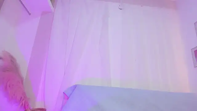 Snapshot of Sweetiee_Aurora chatting on 10/27/25, 08:21 Sweetiee Aurora online show from 10/27/25, 08:21