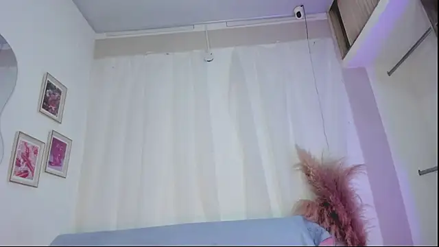 Snapshot of Sweetiee_Aurora chatting on 11/27/25, 08:20 Sweetiee Aurora online show from 11/27/25, 08:20