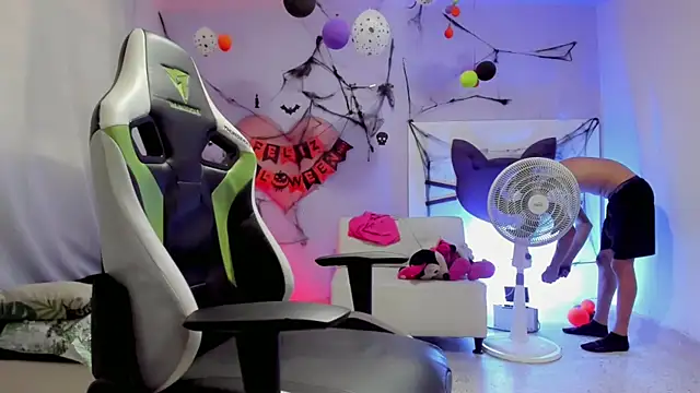 Cash G  online show from 10/31/25, 08:16