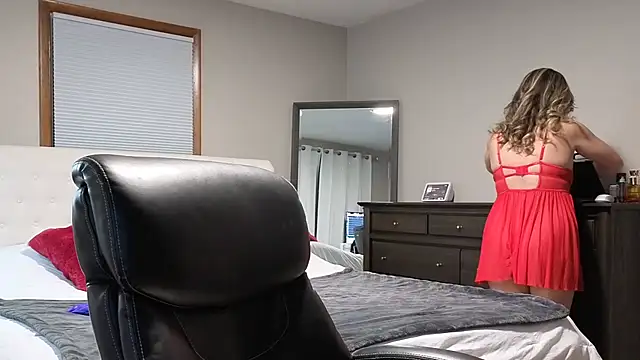 Snapshot of Koralynn_777 chatting on 12/21/25, 03:41 Koralynn 777 online show from 12/21/25, 03:41