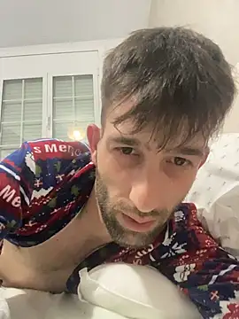 Snapshot of Dondeloquieras4 chatting on 02/24/26, 12:44 Dondeloquieras4 online show from 02/24/26, 12:44