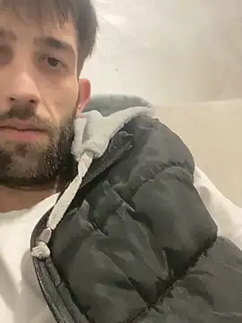 Snapshot of Dondeloquieras4 chatting on 02/16/26, 01:37 Dondeloquieras4 online show from 02/16/26, 01:37