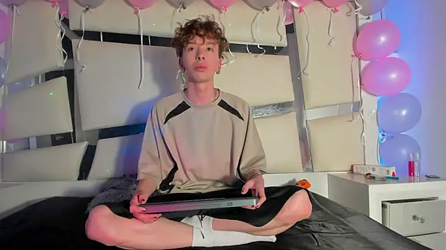 Genesis ask online show from 10/28/25, 04:13