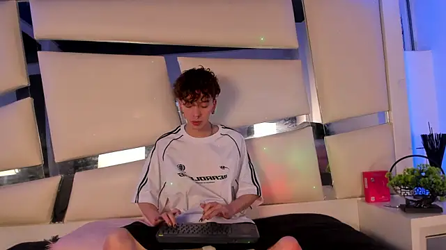 Genesis ask online show from 11/21/25, 04:55