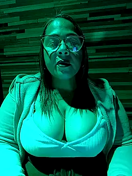Snapshot of Angie_milf50 chatting on 06/21/26, 03:01 Angie milf50 online show from 06/21/26, 03:01