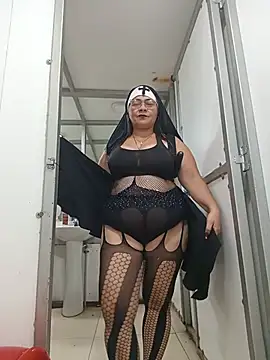 Snapshot of Angie_milf50 chatting on 06/27/26, 06:52 Angie milf50 online show from 06/27/26, 06:52