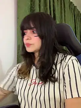 Snapshot of Annagoth_ chatting on 11/22/25, 04:33 Annagoth online show from 11/22/25, 04:33