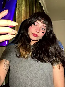 Snapshot of Annagoth_ chatting on 01/12/26, 02:35 Annagoth online show from 01/12/26, 02:35