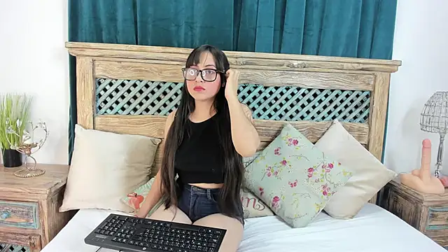Cassandra Armani online show from 03/26/26, 03:27
