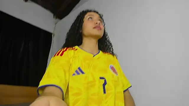 Keniia rizz online show from 11/15/25, 10:36