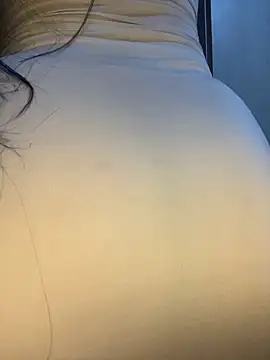 Im Saraaaa online show from 11/28/25, 02:23