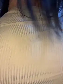 Im Saraaaa online show from 11/26/25, 04:23