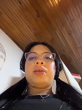 Im Saraaaa online show from 02/10/26, 04:33