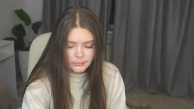 Snapshot of AdelinaIbraham chatting on 10/28/25, 03:44 AdelinaIbraham online show from 10/28/25, 03:44