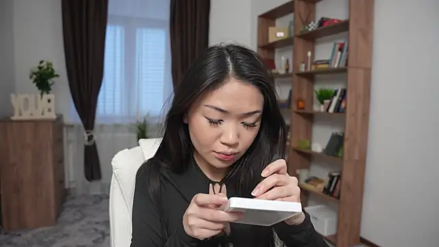 OnieClose online show from 12/21/25, 07:43