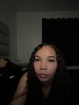 nikkiloveee online show from 03/21/26, 04:57