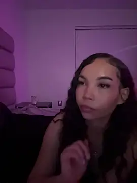 nikkiloveee online show from 03/10/26, 05:00