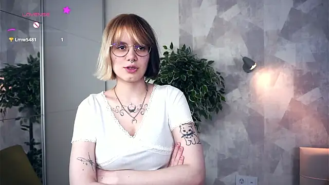 Snapshot of KellePourier chatting on 02/05/26, 07:10 KellePourier online show from 02/05/26, 07:10