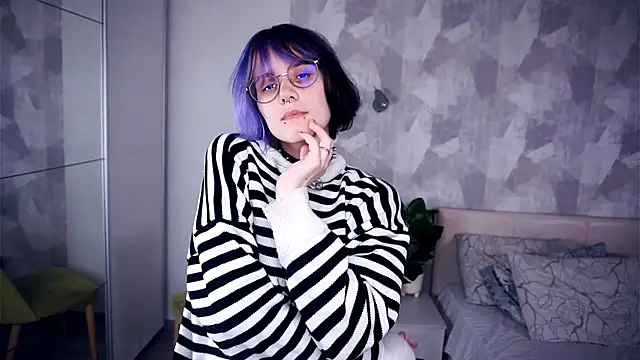 KellePourier online show from 11/02/25, 05:18