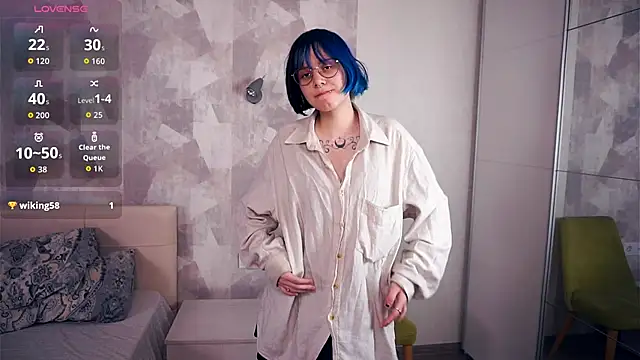 KellePourier online show from 11/10/25, 06:13