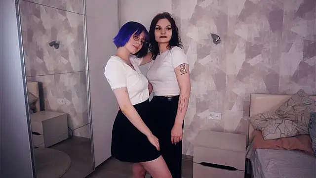 KellePourier online show from 11/19/25, 07:25