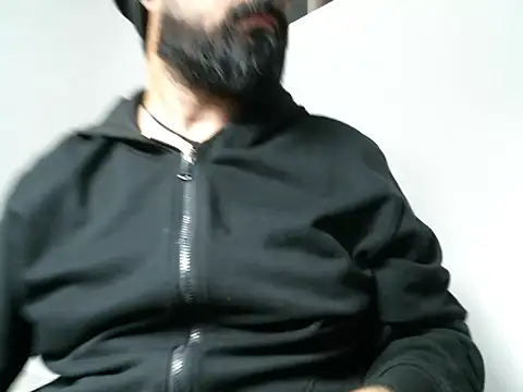 Snapshot of thethickbear chatting on 03/20/26, 02:34 thethickbear online show from 03/20/26, 02:34